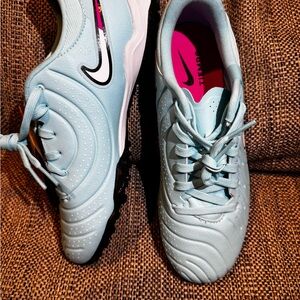 Nike Tiempo Legend 10 Academy Turf Low Soccer Cleats size men 5.5